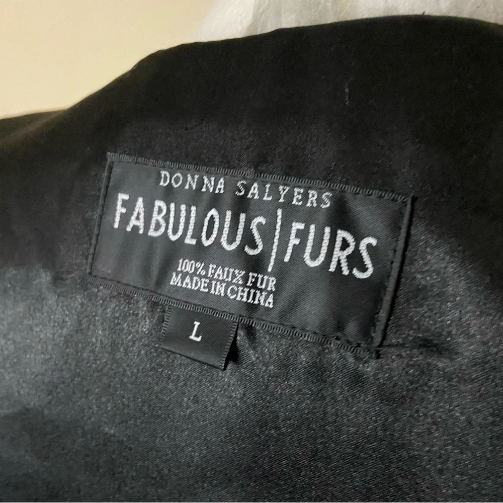 Donna Salyers Fabulous Furs-  Faux Fur Open Front Vest - Large - Picture 6 of 7